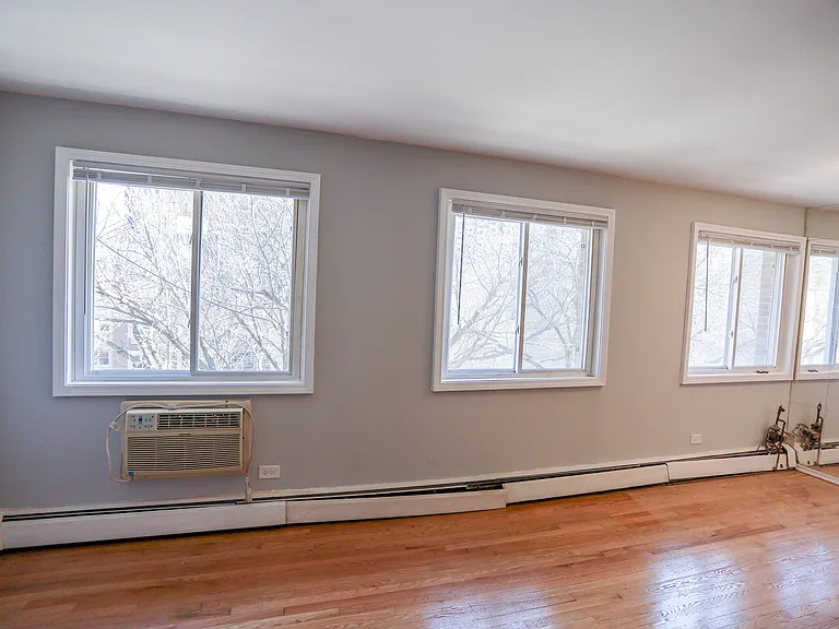 6112 N Kenmore Ave #208 — Photo 3