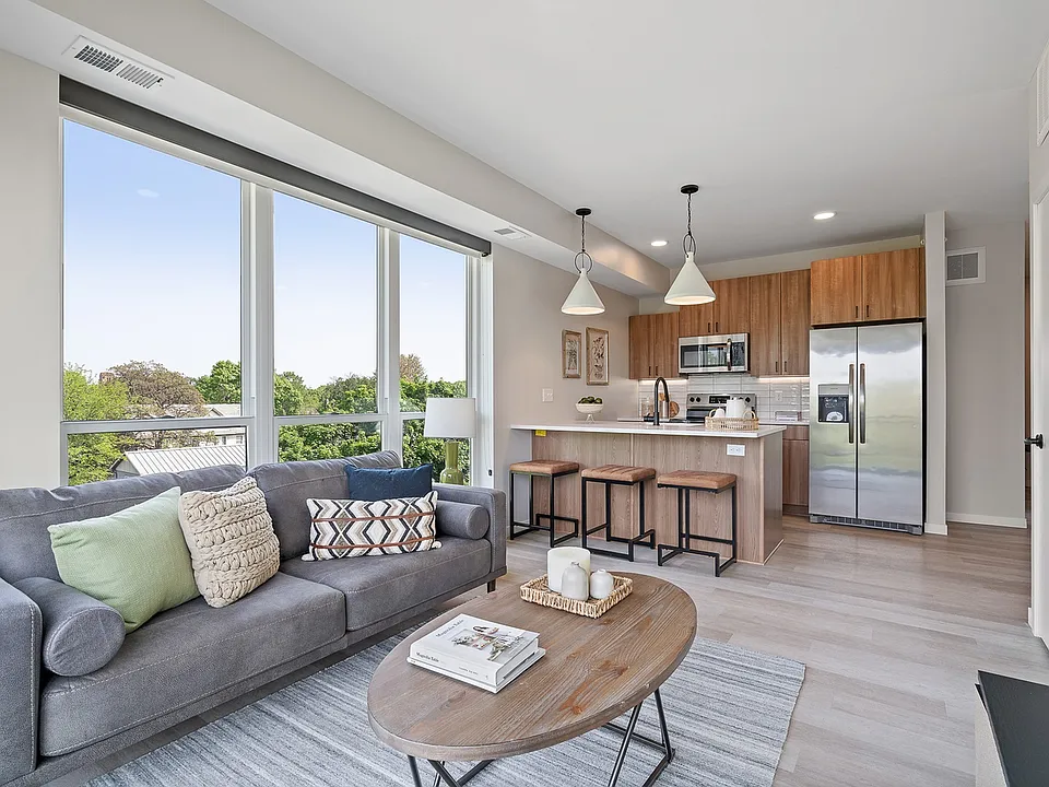 Huck Apartments