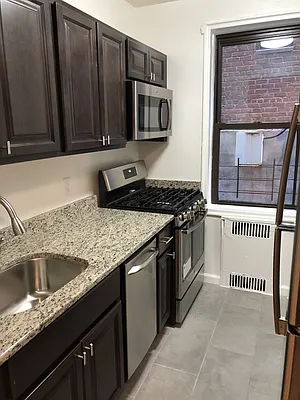 Rented by Silverstreet RE LLC | media 11