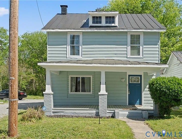 1st image of 734 Halifax St