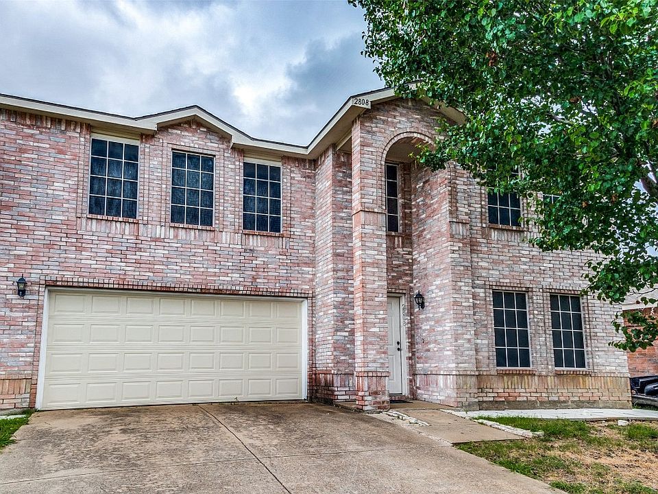 1st image of 2808 Hillside Dr