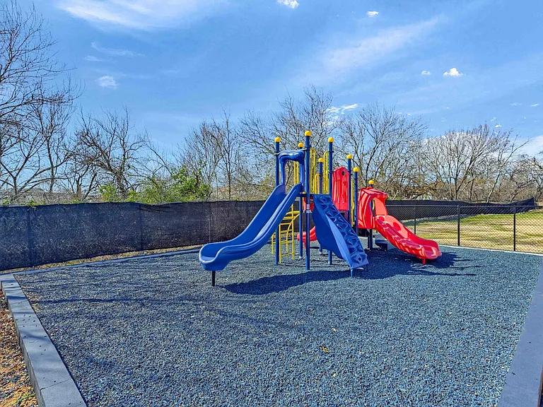 3200 W Walnut St — Photo 5