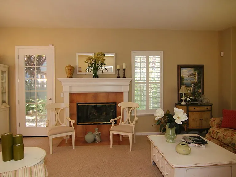 850 Belmont Ln — Photo 10
