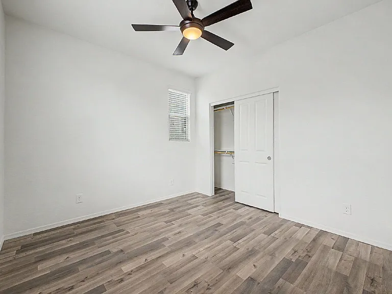 2540 N 149th Ave — Photo 21