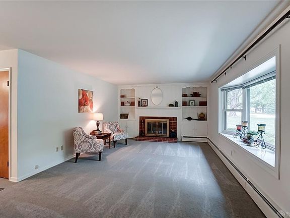 5th image of 1139 Katherine Dr
