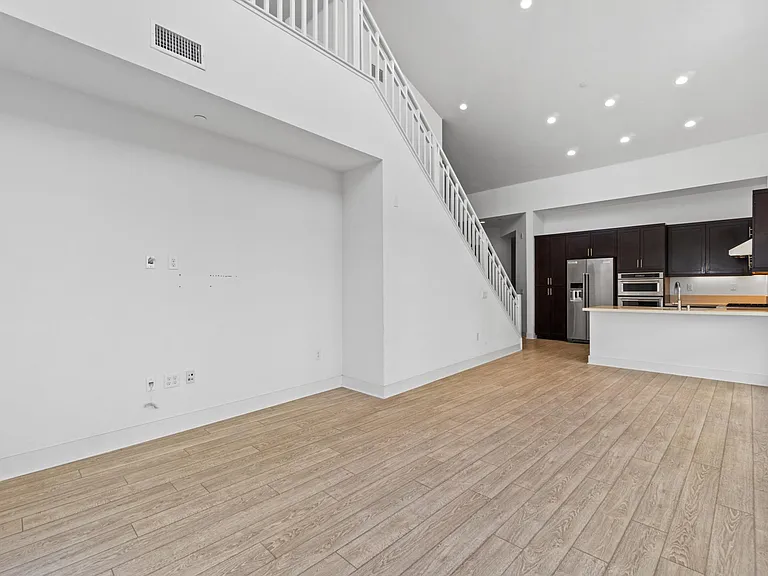 8547 Aspect Dr — Photo 7