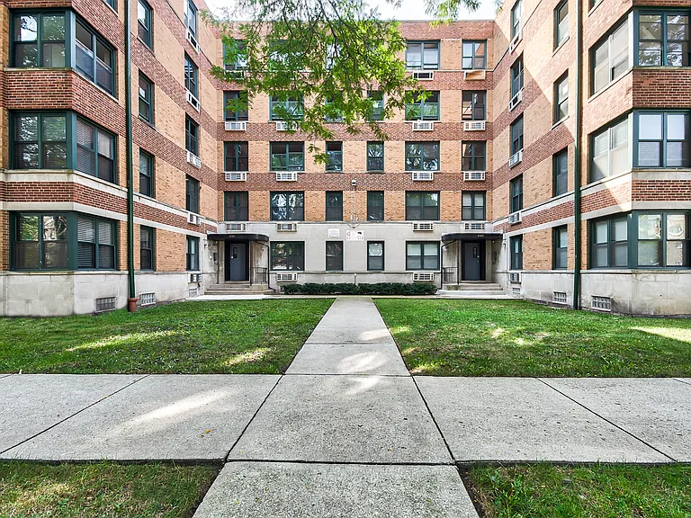 2545 W Fitch — Photo 1
