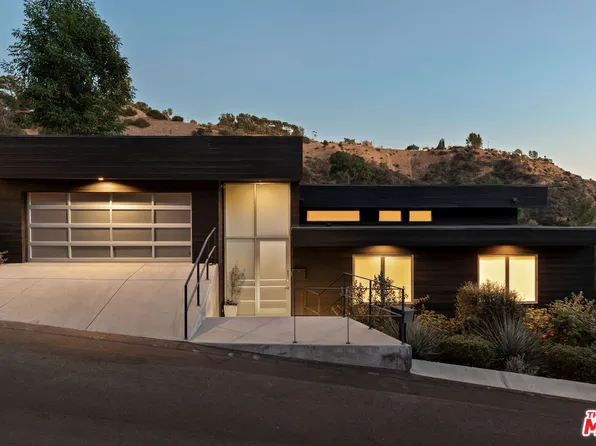 2500 Zorada Dr, Los Angeles, CA 90046