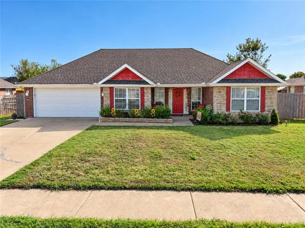 1462 Zachary St, Pea Ridge, AR 72751