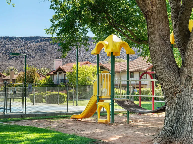 545 S Valley View Dr #137 — Photo 44