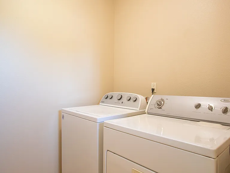 120 Misty Ct — Photo 32