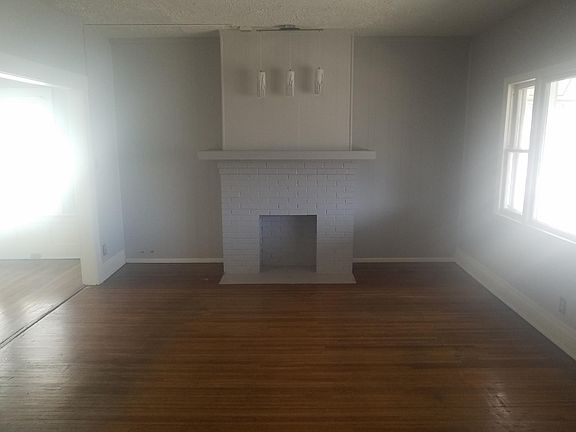 3rd image of 170 Commonwealth Ave