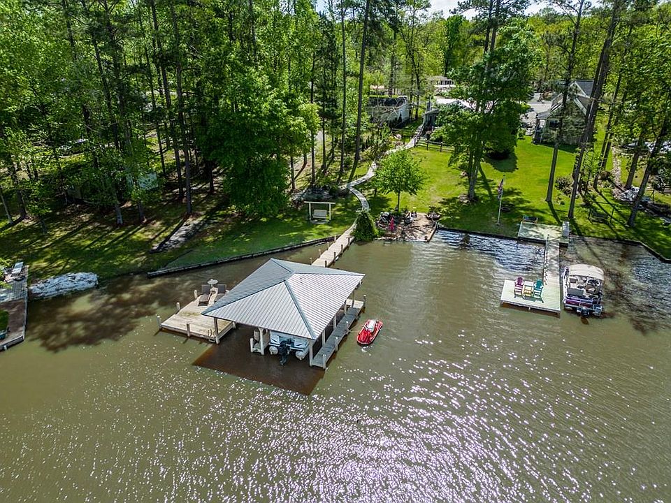1st image of 327 Shelton Dr
