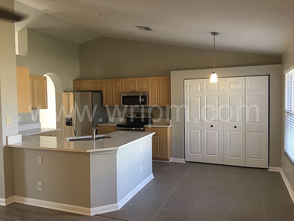 5th image of 105 Brook Woode Ct