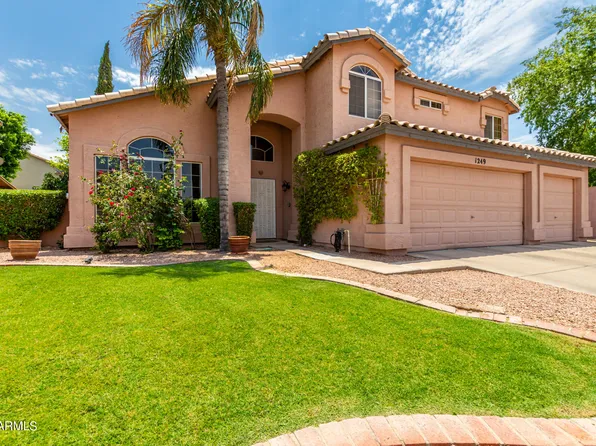 1249 W EDGEWATER Drive, Gilbert, AZ 85233