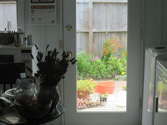 5th image of 1417 Buhne Dr