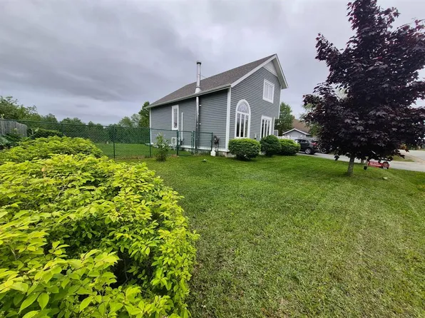 3 STEADYVIEW Drive, Glovertown, NL A0G2L0