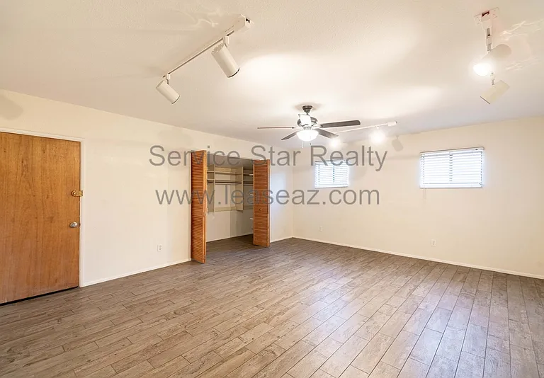 923 E Wesleyan Dr — Photo 6