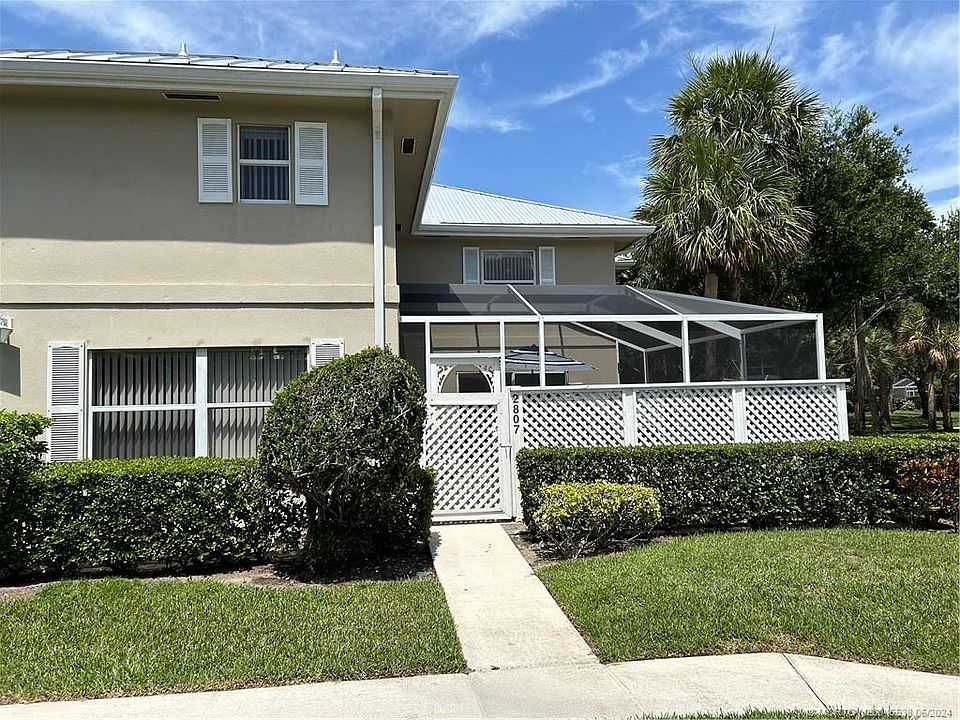 1st image of 2807 SW Lakemont Pl #D