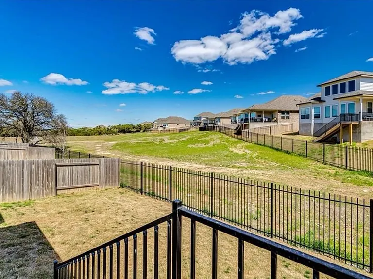 220 Sawtooth Mountain Way — Photo 26