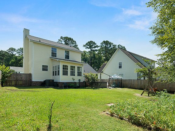5th image of 305 Northam Ct