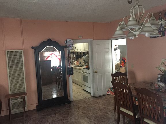 2nd image of 6827 Estrella Ave