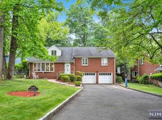648 Winthrop Rd, Teaneck, NJ 07666