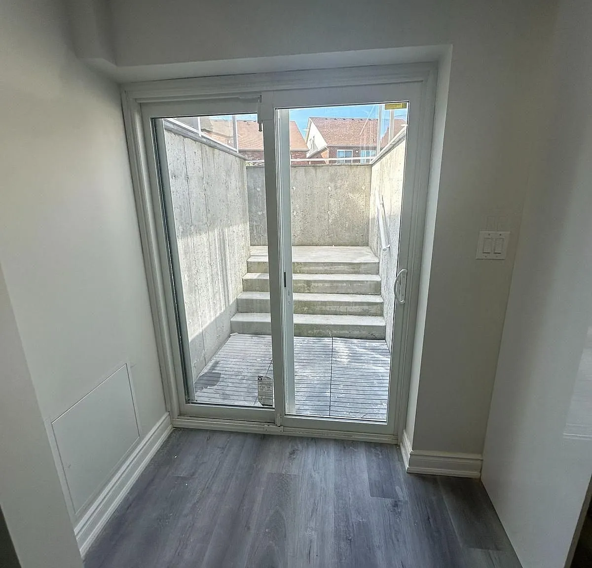 3 bed, $2,200 — Photo 2