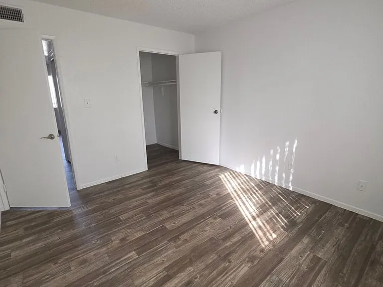 Canyon 35 Apartments — Photo 33