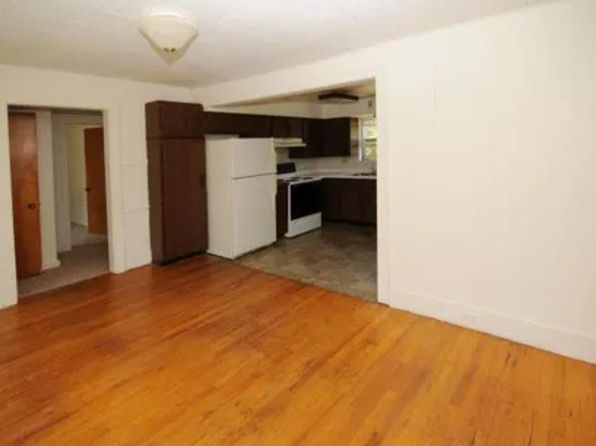 120 E Oak Grove Ave #1