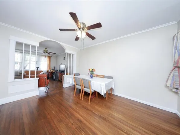 208 Saint Mary's Avenue image 12 of 47