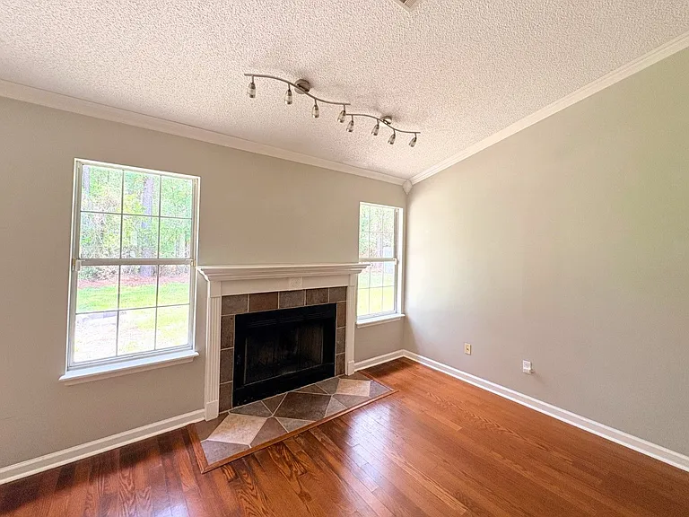 236 Woodbridge Rd — Photo 9