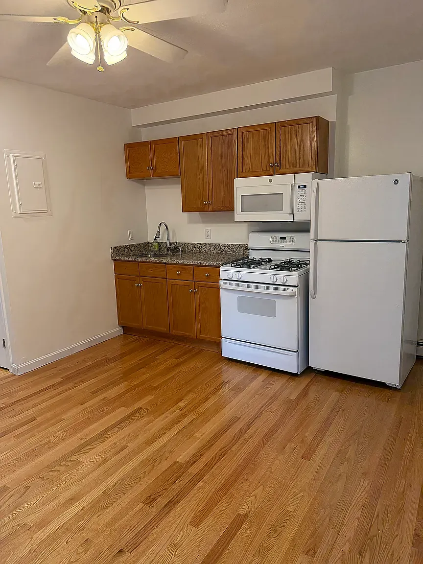 2 bed, $2,750 — Photo 4