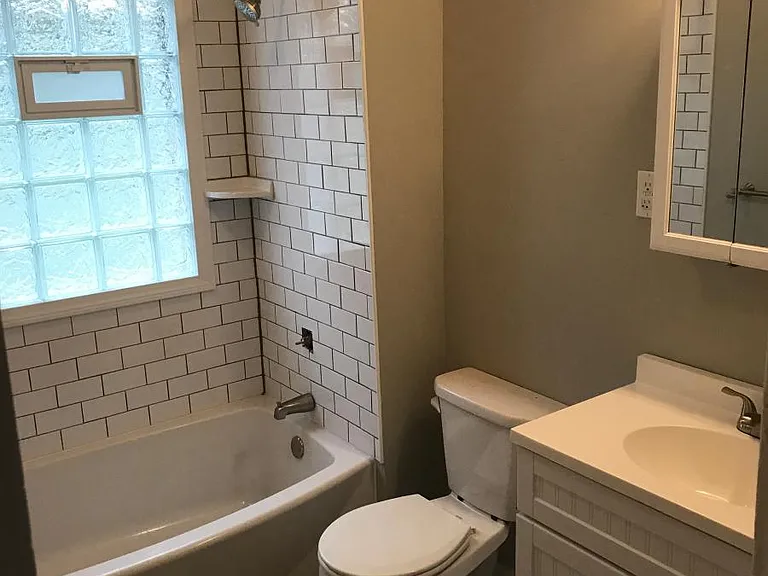 55 Norwalk Ave — Photo 8