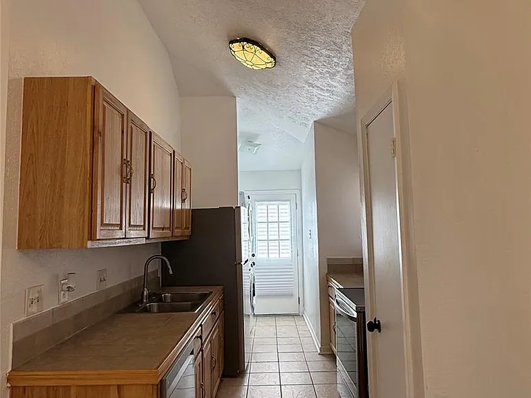 12707 Marble Dr — Photo 6