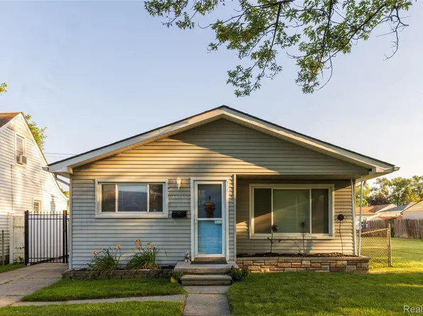 20743 Powers Ave, Dearborn Heights, MI 48125