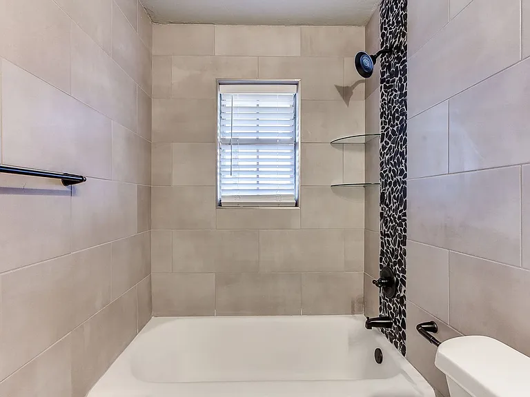 1909 Hardy Dr — Photo 7