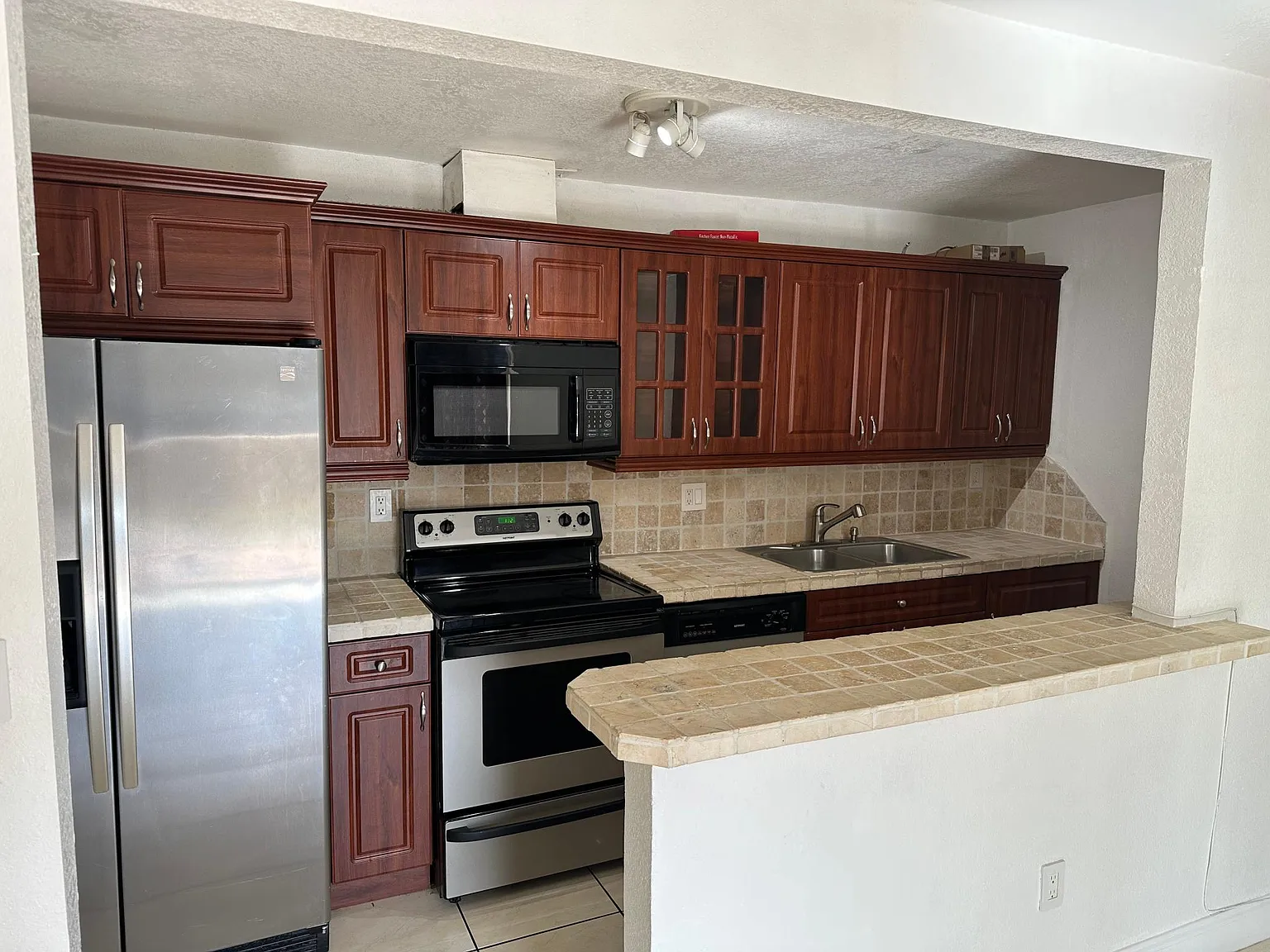 1 bed, 780 sqft, $1,850 — Photo 2