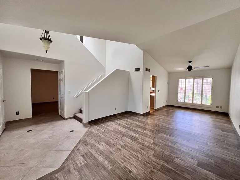 3310 E Nighthawk Way — Photo 2