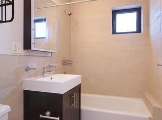 138 Seeley St APT 1C, Brooklyn, NY 11218