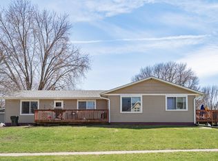 127 Westgate Ave, Cedar Falls, IA 50613
