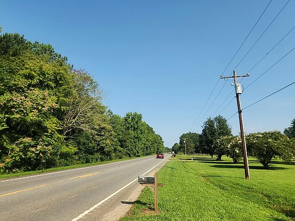 4th image of 2821 Chester Hwy