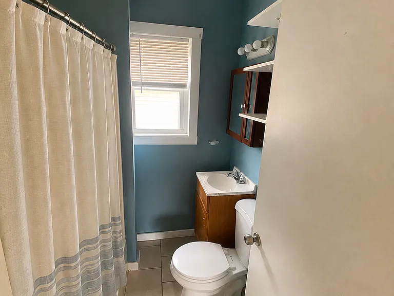 27 Lilac St — Photo 7