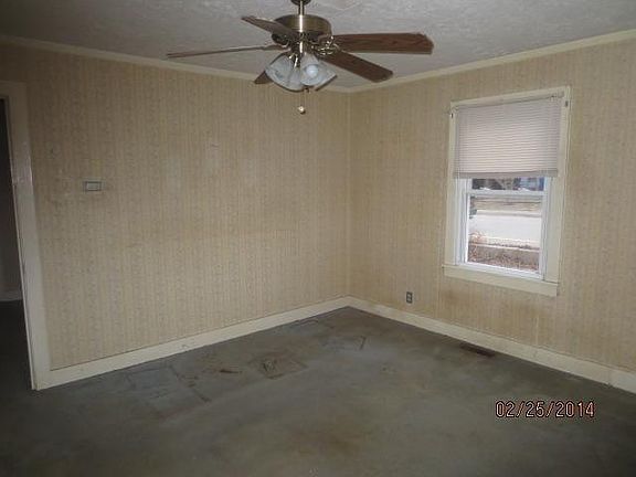 2nd image of 203 Wilton 1/2 Ave