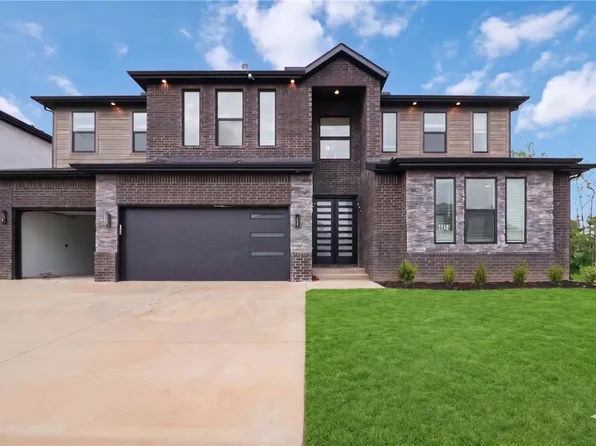4414 S 88th St, Bentonville, AR 72713