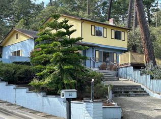 10 Crandall Rd, Monterey, CA 93940