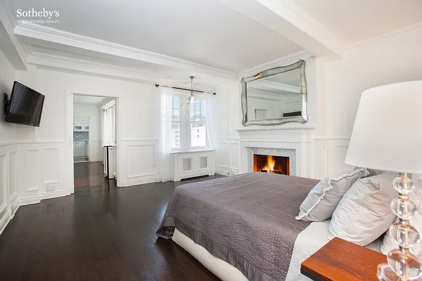 Sold by Sotheby's International Realty | media 4