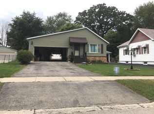 184 N Sumner Ave, Aurora, IL 60505