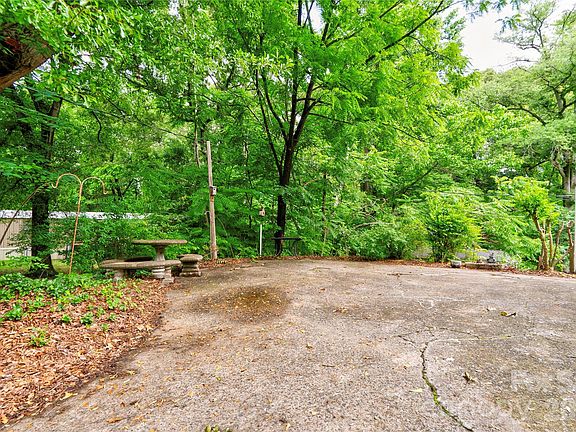 5th image of 713 Pleasant Dr
