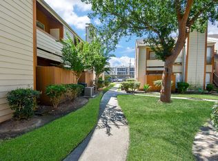 10202 Forum Park Dr APT 15, Houston, TX 77036